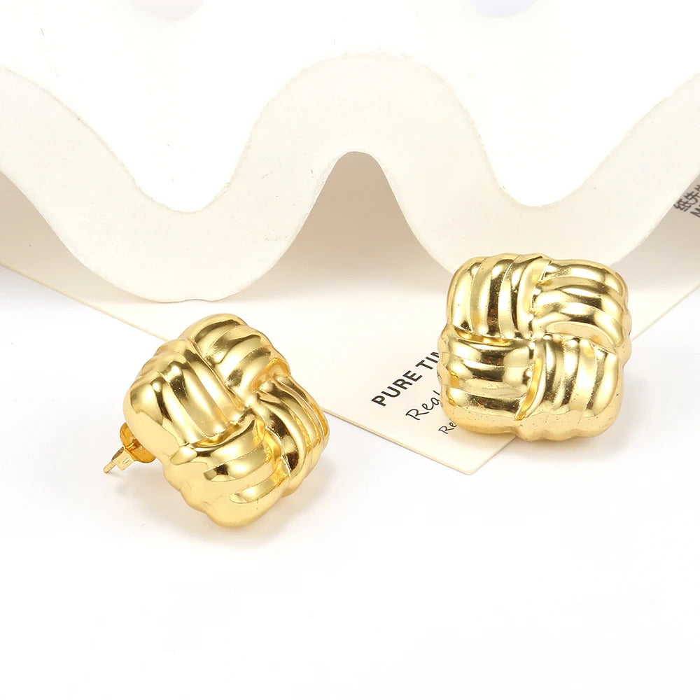 Boucle D'oreille Carré Design Minimaliste et Doré