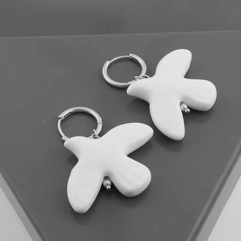 Boucle d'Oreille Fantaisie Argenté et Oiseau Blanc