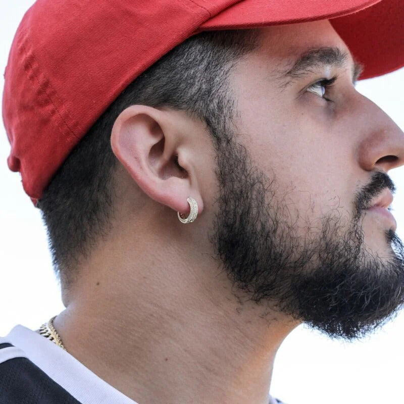 Boucle D'oreille Homme Luxe Ronde Tendance attaché à l'oreille d'un homme