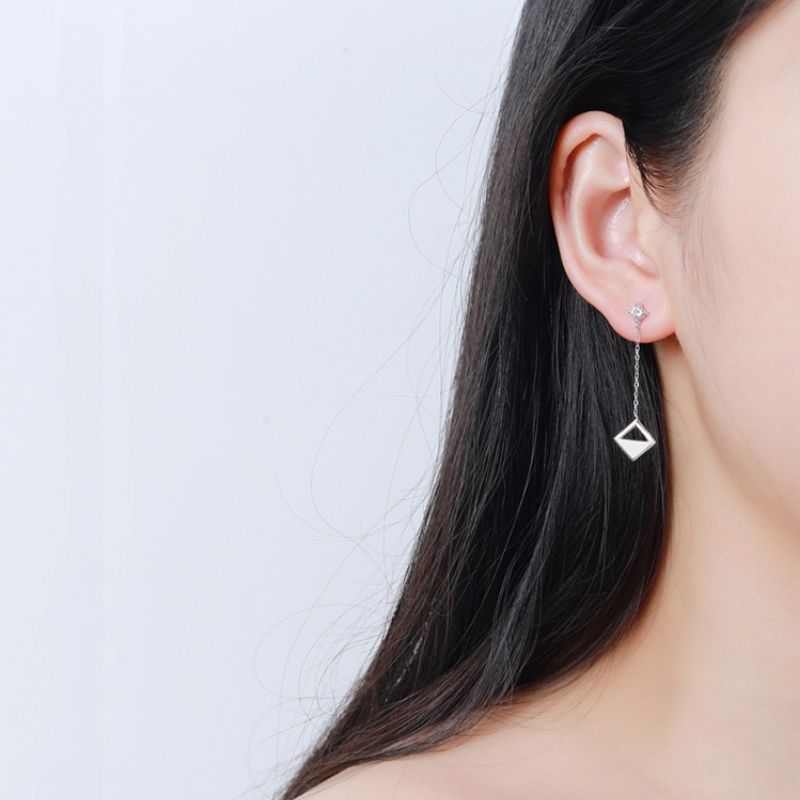 Papillon en acier inoxydable doré boucles d'oreilles pendantes à Papillon en acier inoxydable doré boucles d'oreilles pendantes à
