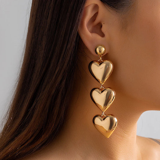 Boucle d'Oreille Pendante Guirlande de Cœurs