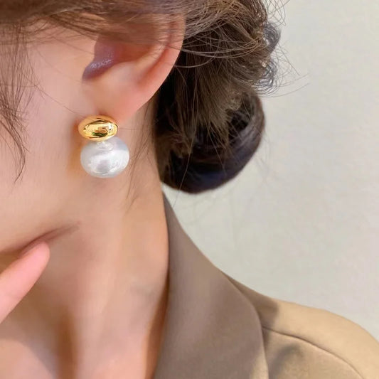 Boucle D'oreille Perle Blanche Élégante et Raffinée