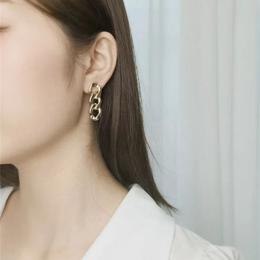 Boucles D'oreilles Clips Chaîne Dorée Élégance