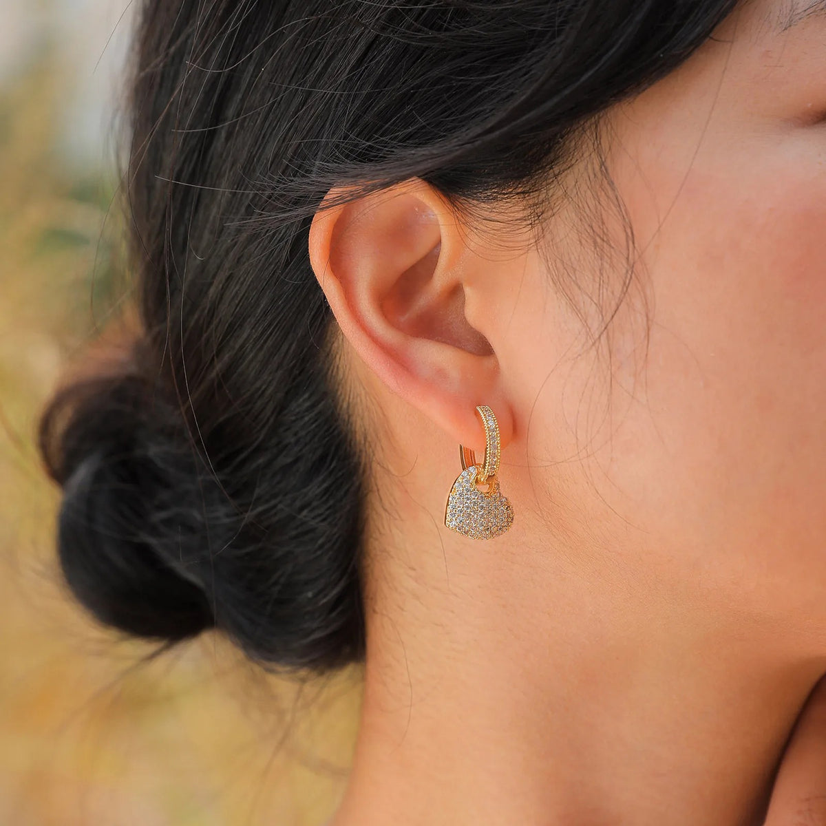 Boucle D'Oreille Cœur Pavée De Zircons