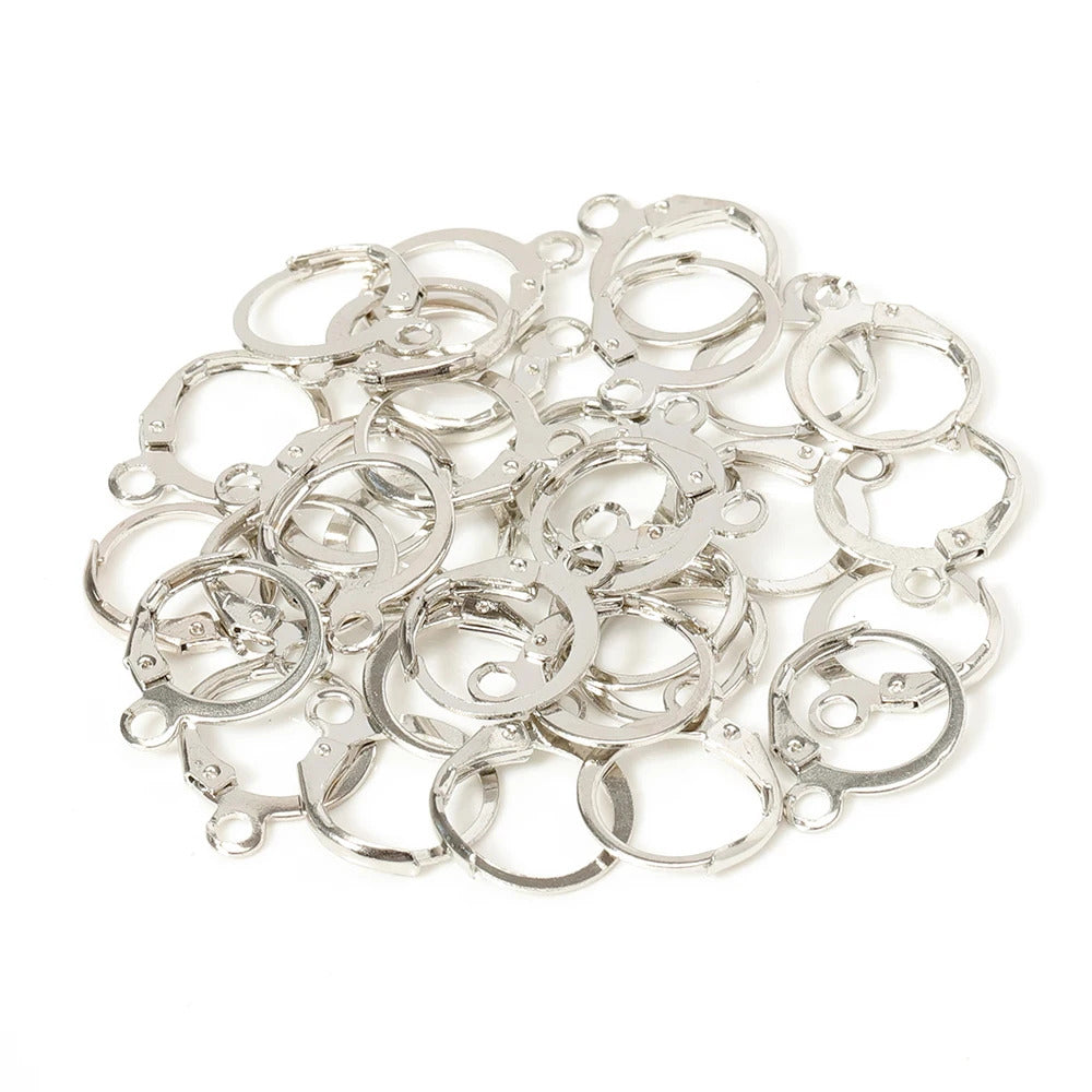 Attache Boucle D'oreille Par Lot de 50 Pièces sur fond blanc Image