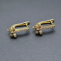 Attache Boucle D'oreille Simple et Design