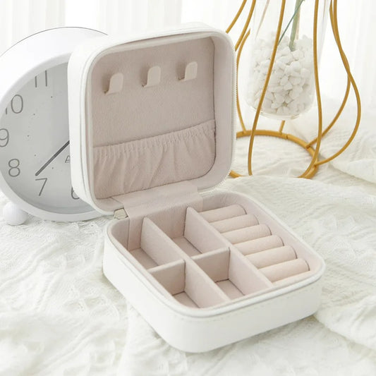 Boite A Boucle D'Oreille Carrée Compacte