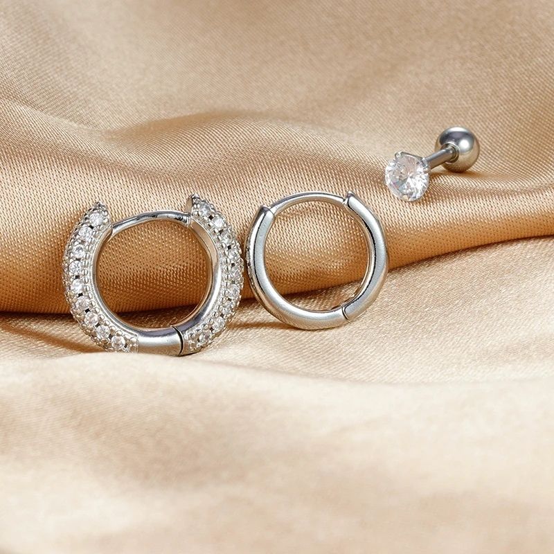 Boucle D’oreille 3 Trous – Acier Inoxydable Argenté Brillant Image