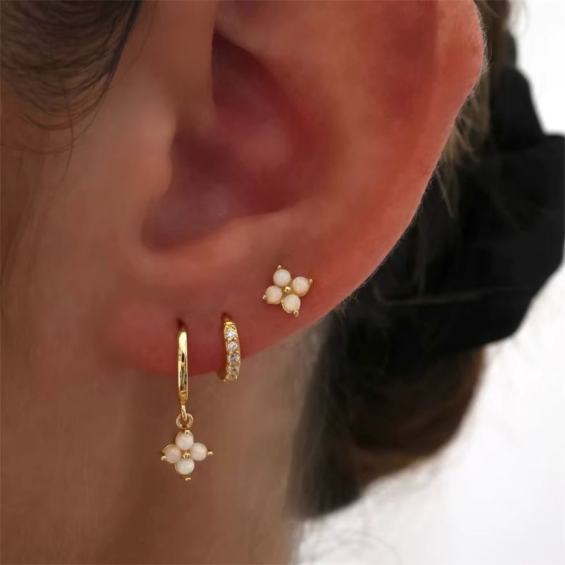 Boucle D'oreille 3 Trous Trio Fleur Opale