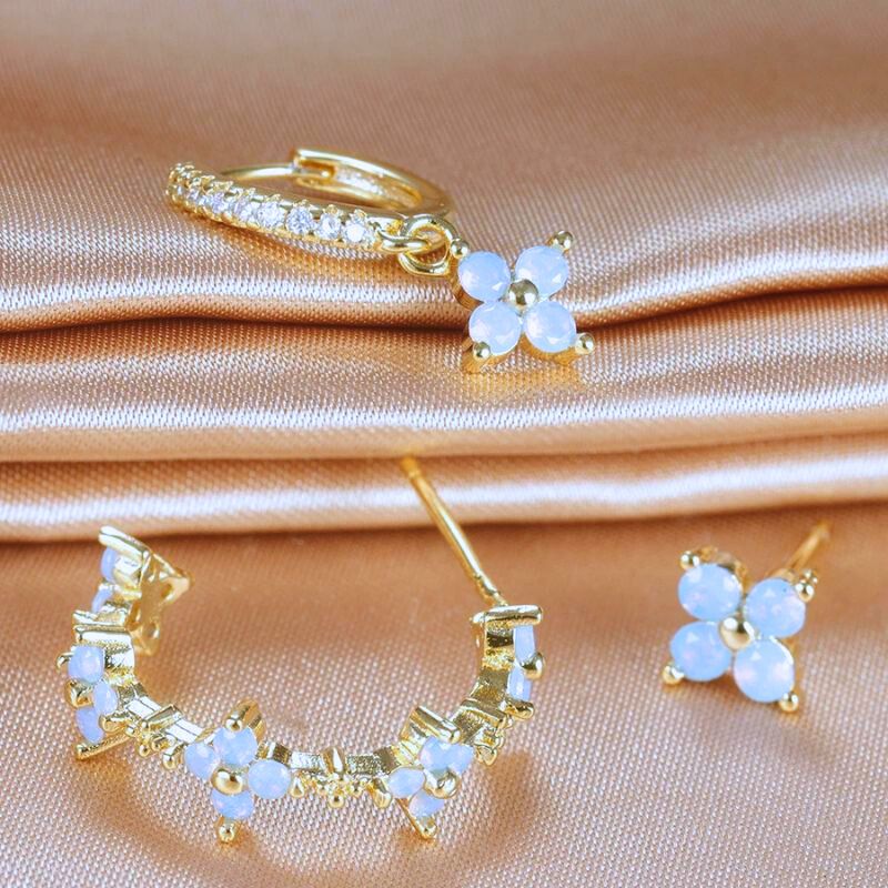 Boucle d'Oreille Dorée par 3 Dépareillées Image