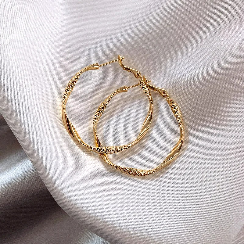 Boucle D'oreille Anneau Femme Texturé Et Torsadé