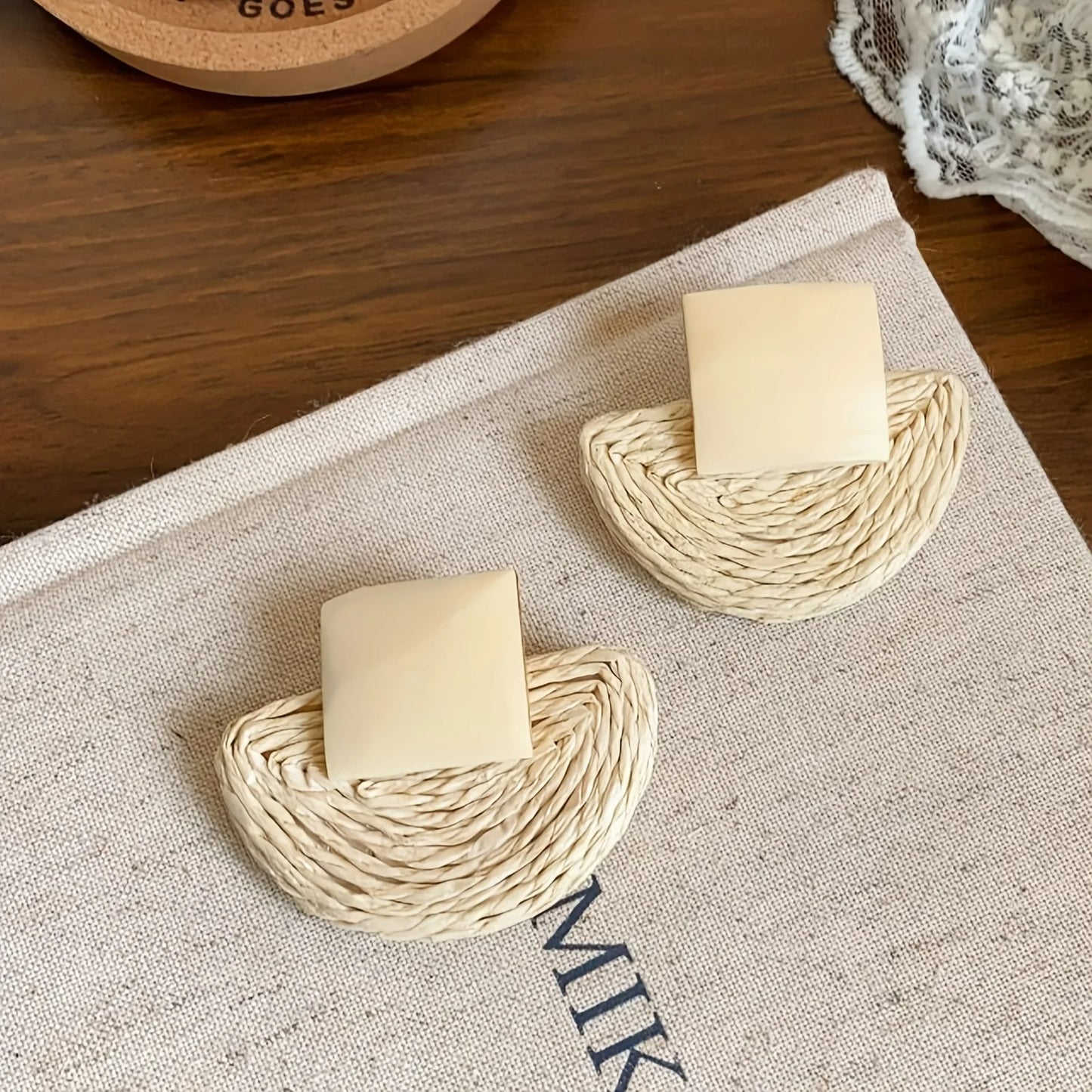 Boucle D'Oreille En Bois Carré Et Demi-Lune