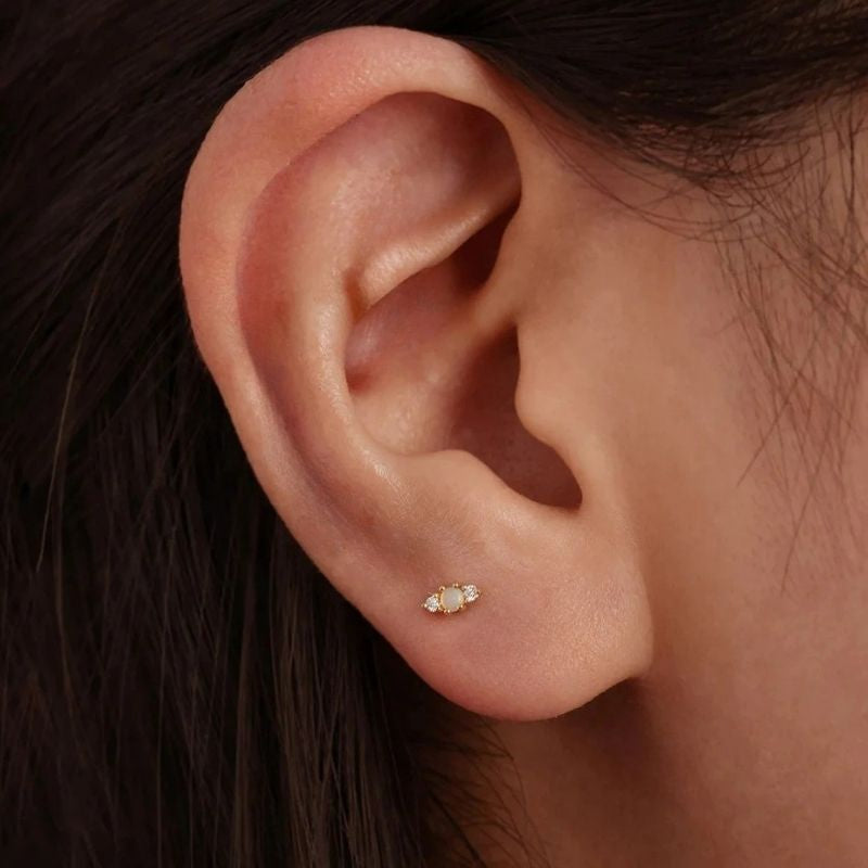 Boucle D'oreille Cartilage Opale Alignée Zircons