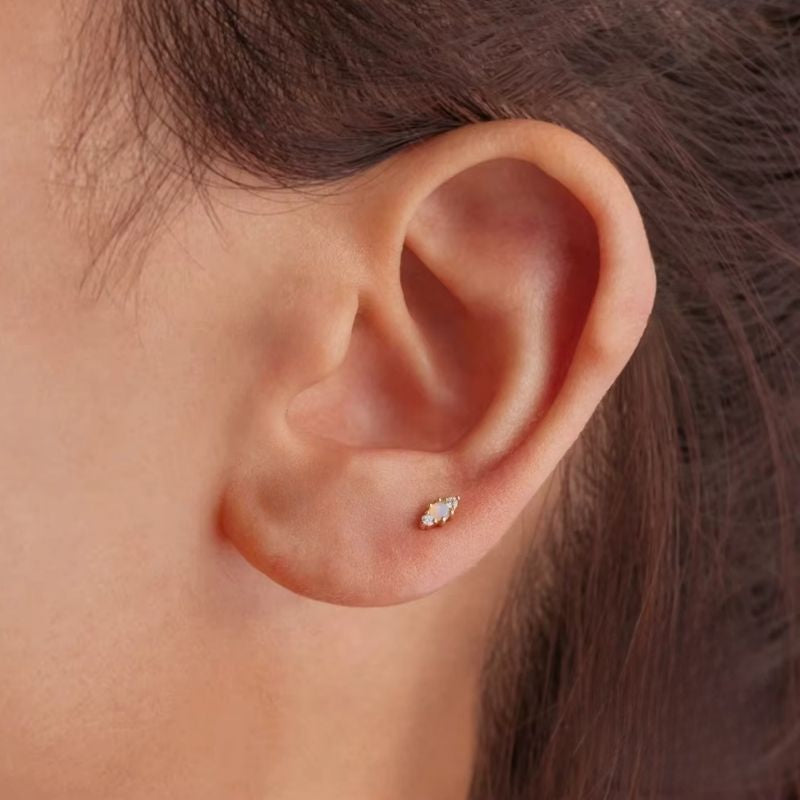 Boucle D'oreille Cartilage Opale Alignée Zircons