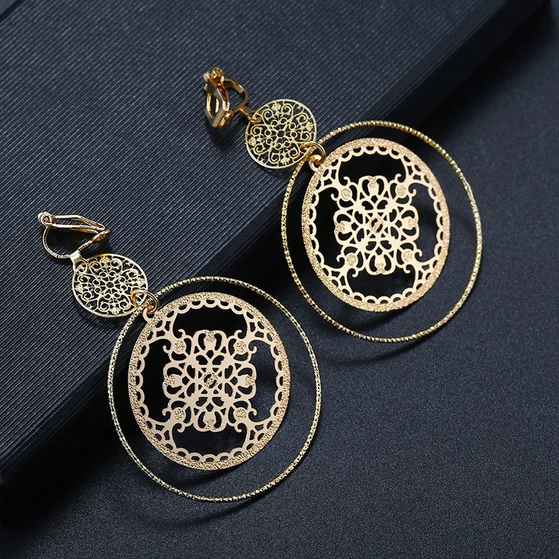 Boucle D'oreille Clip Femme Ajourée Élégance Orientale Image