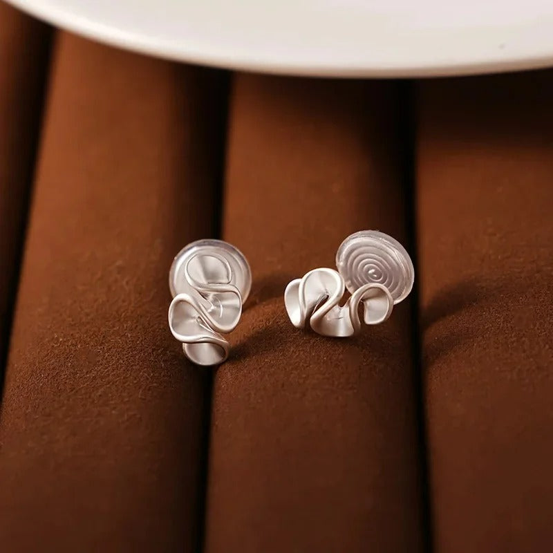 Boucle D'oreille Clip Femme Sculpturale Et Légère