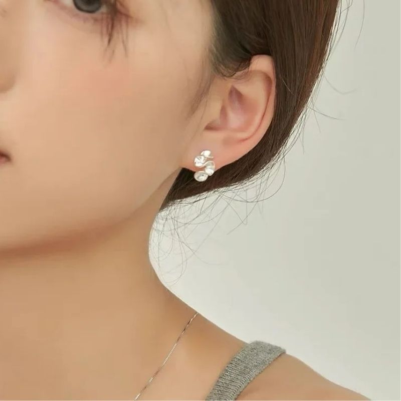 Boucle D'oreille Clip Femme Sculpturale Et Légère