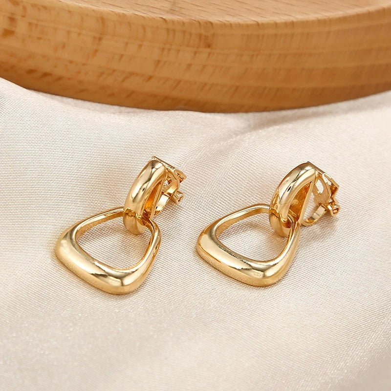 Boucle D'oreille Clip Femme Triangle Sculpté Chic