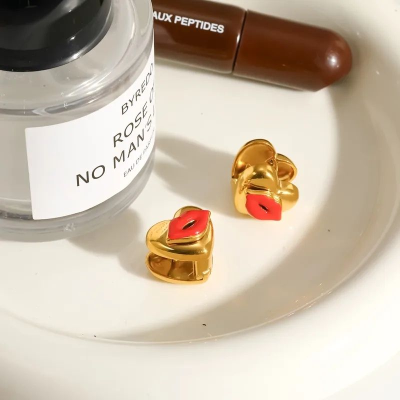 Boucle d'Oreille Cœur Doré Bouche Rouge - Acier Inoxydable