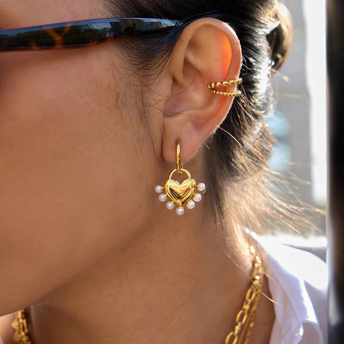 Boucle D'oreille Cœur Dorée Perles Élégantes - Acier Inoxydable Image