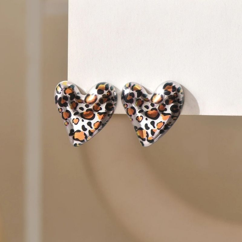 Boucle D'Oreille Cœur Léopard Argenté Glossy