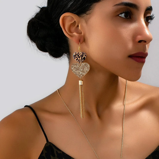 Boucle D'Oreille Cœur Léopard Et Chaînes Dorées