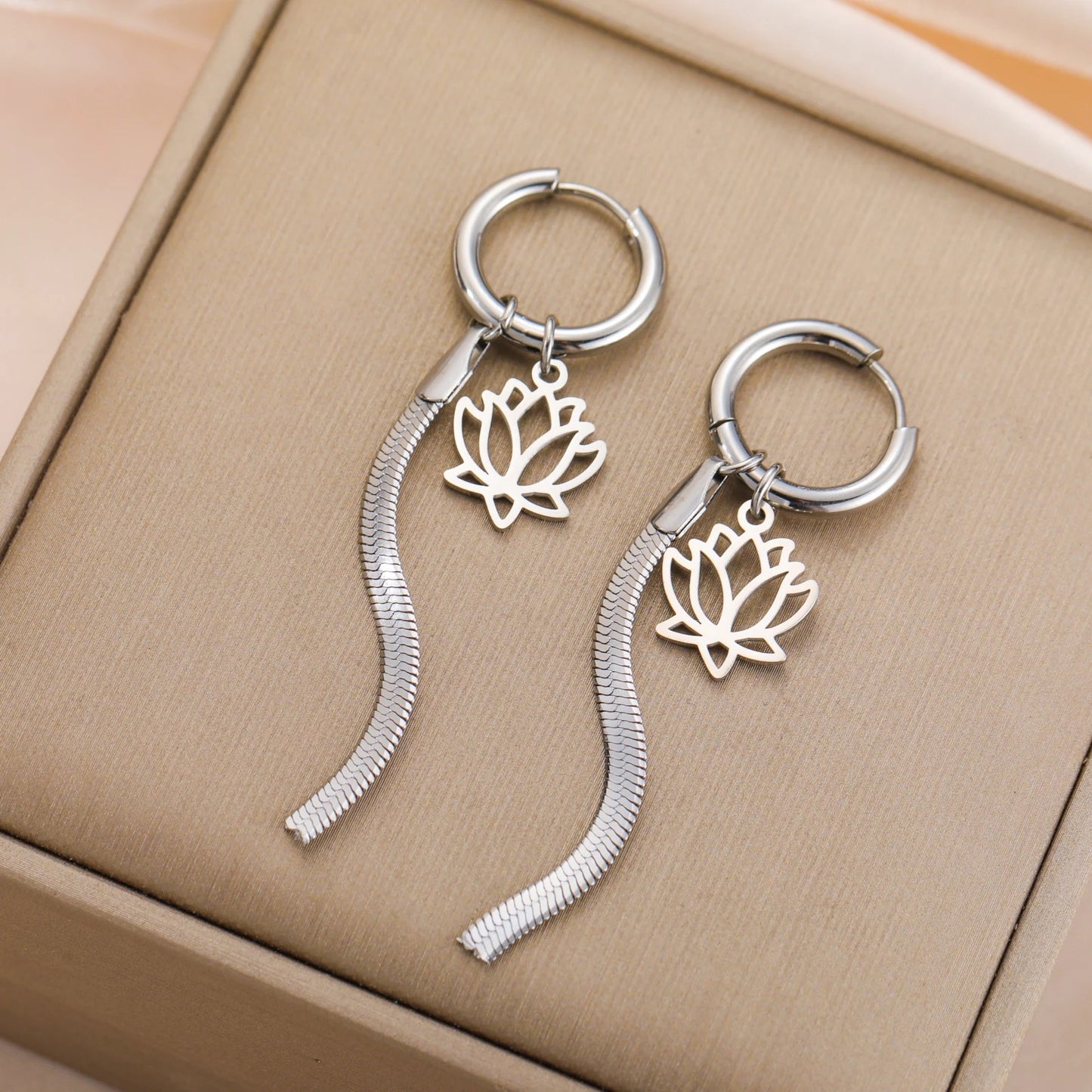 Boucle D'oreille Créole Originale Lotus & Chaîne Acier Inoxydable