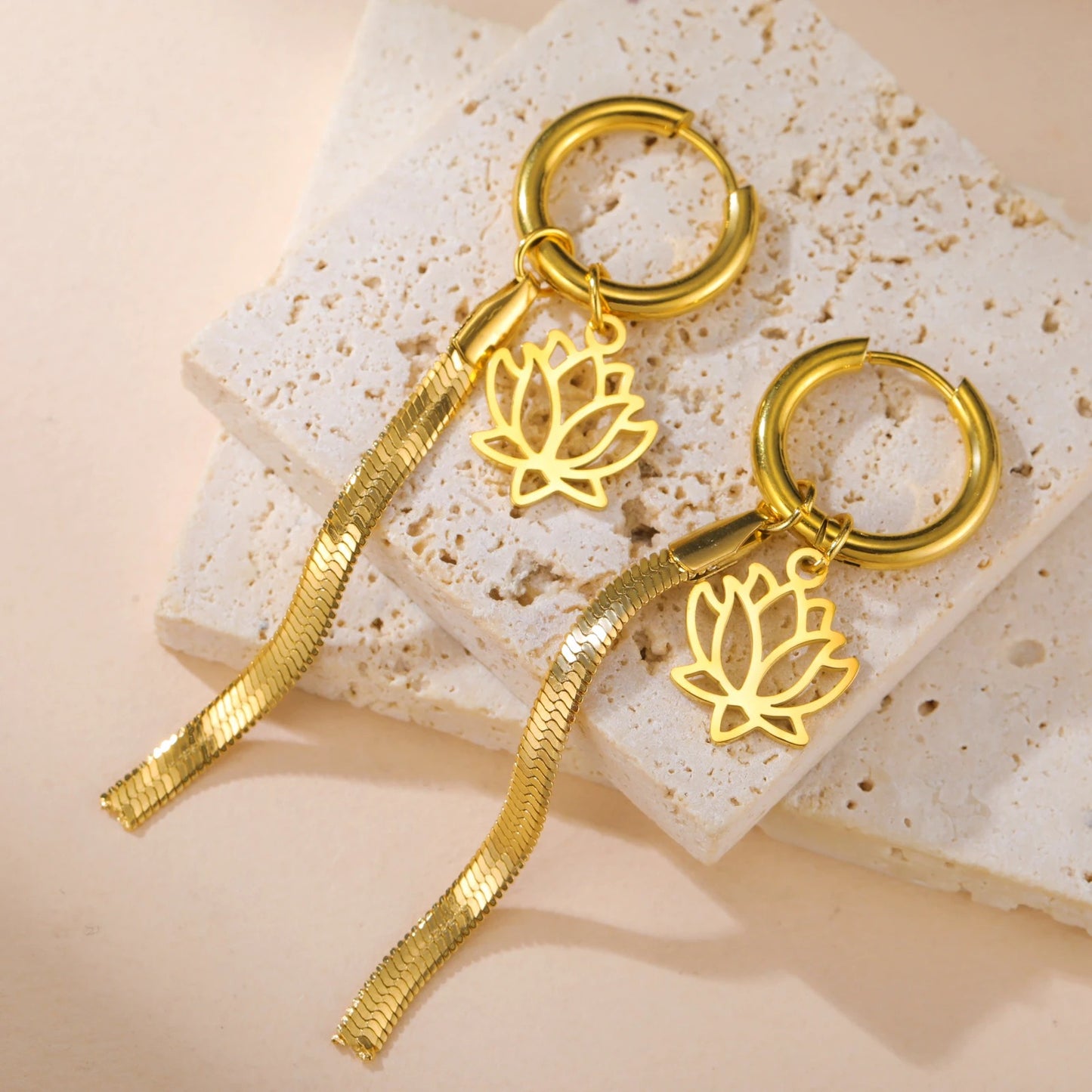 Boucle D'Oreille Créole Originale Lotus & Chaîne Fluide Acier Inoxydable