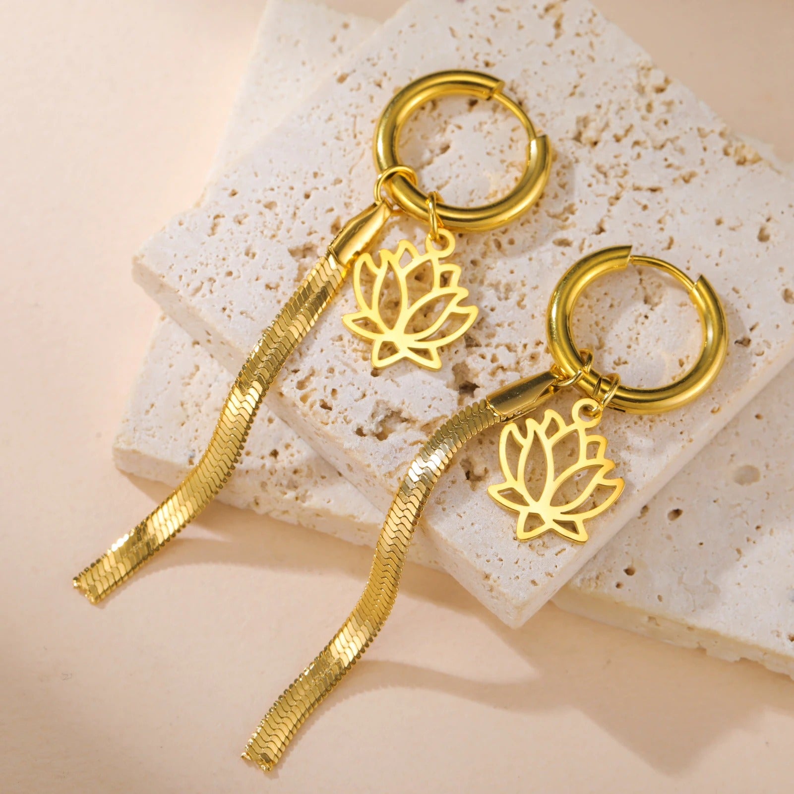 Boucle D'Oreille Créole Originale Lotus & Chaîne Fluide Acier Inoxydable