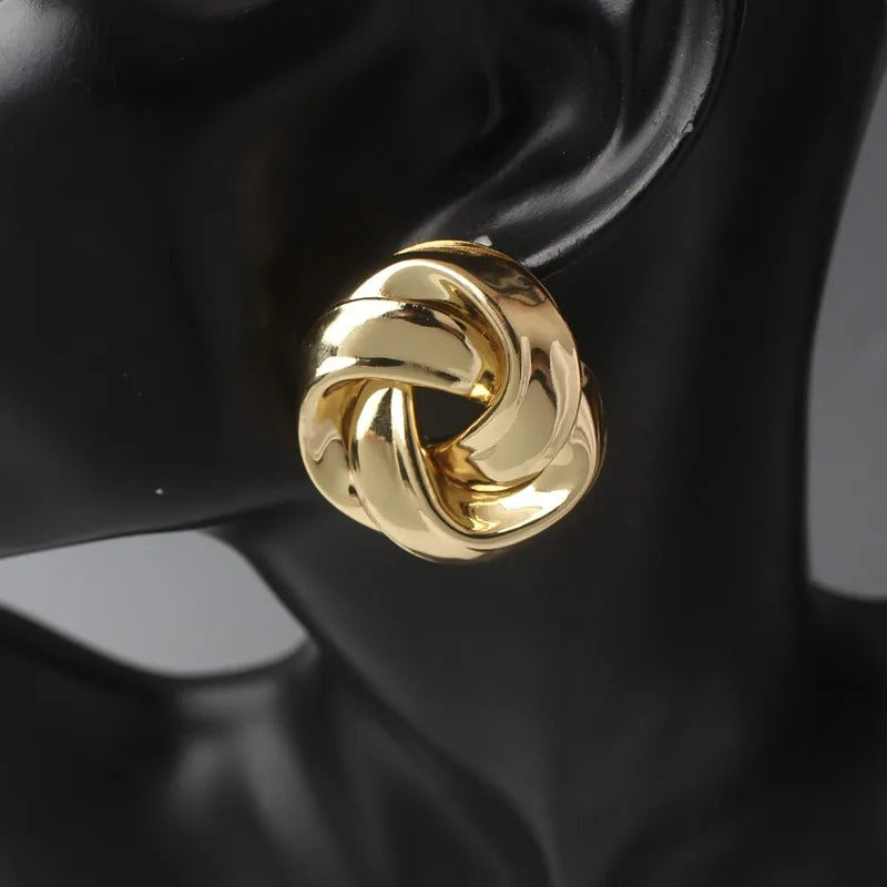 Boucle d’Oreille dorée Nœud Twist