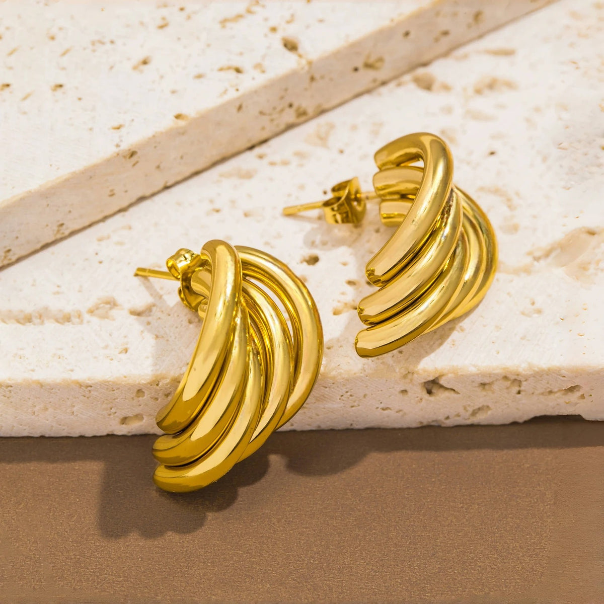 Boucle d’Oreille Dorée Sculpté Acier Inoxydable