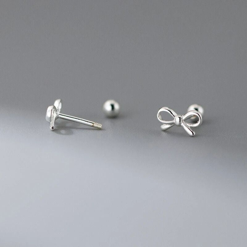 Boucle d'Oreille Enfant Argentée Petit Nœud