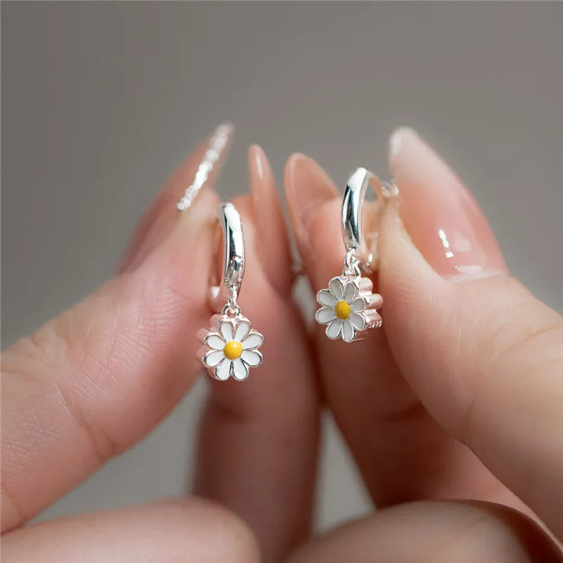 Boucle d'Oreille Enfant Créole Marguerite Image