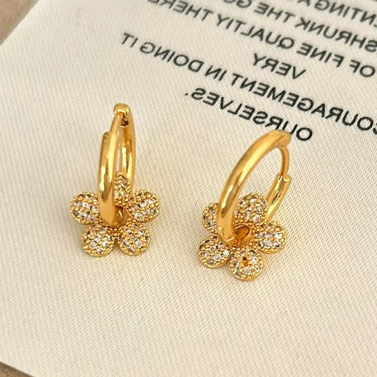 Boucle D'oreille Femme Créole Fleur Pavée - Acier Inoxydable
