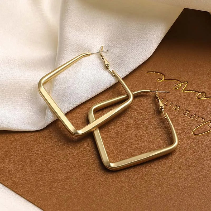 Boucle d'Oreille Femme Pendante Carré Design Moderne