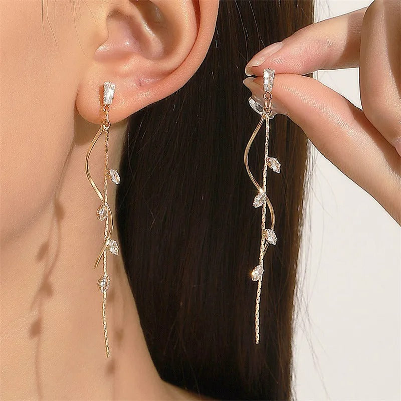 Boucle D'oreille Femme Pendante Feuilles Et Chaine Image