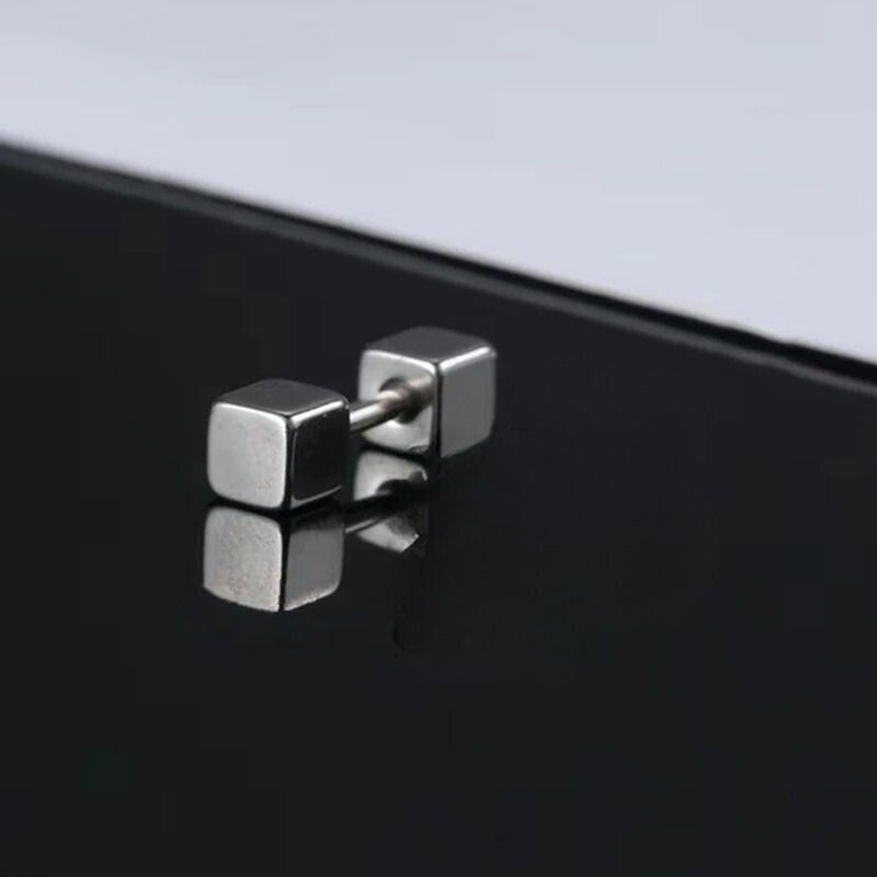Boucle D'oreille Homme Discret en Forme de Petit Carré Image