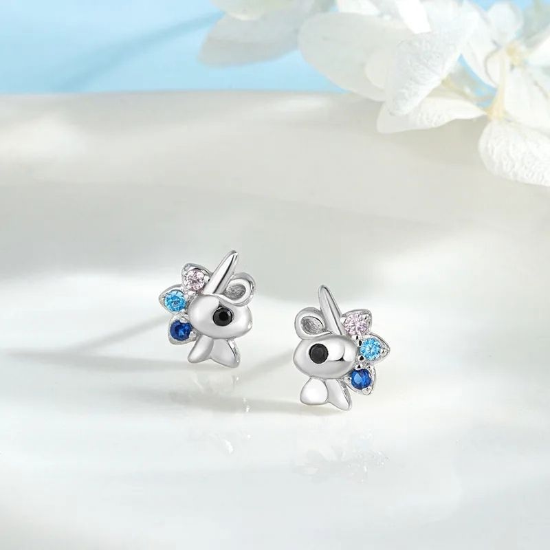 Boucle d'Oreille Licorne Minimaliste Et Pierres Zircon