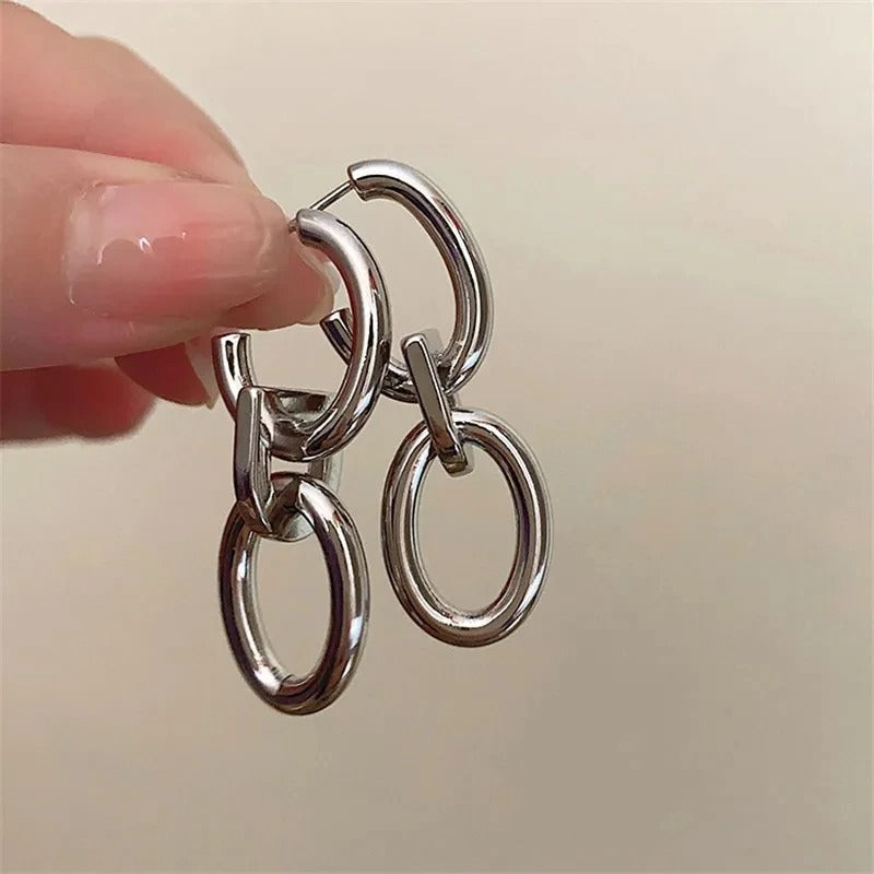 Boucle d'Oreille Pendante Argentée Géométrique Et Moderne