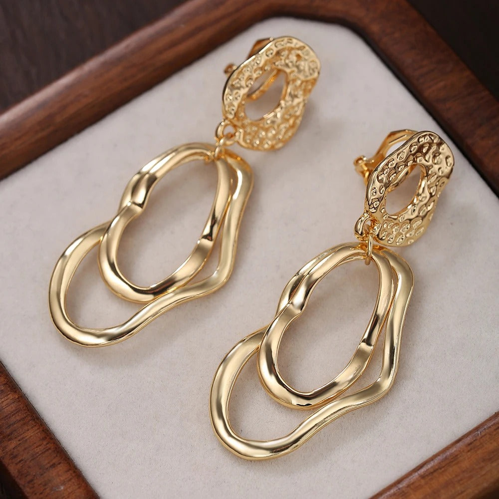 Boucle D'oreille À Pince Femme Rétro Dorée Image