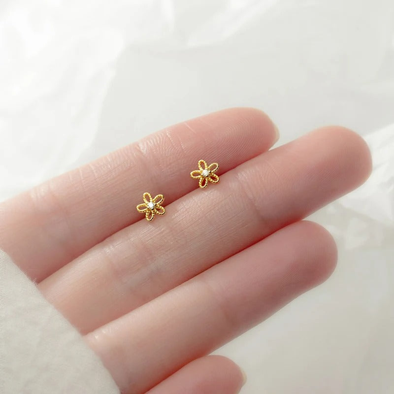 Boucle D’oreille Puce Fleur Doré Zircon Et Argent 