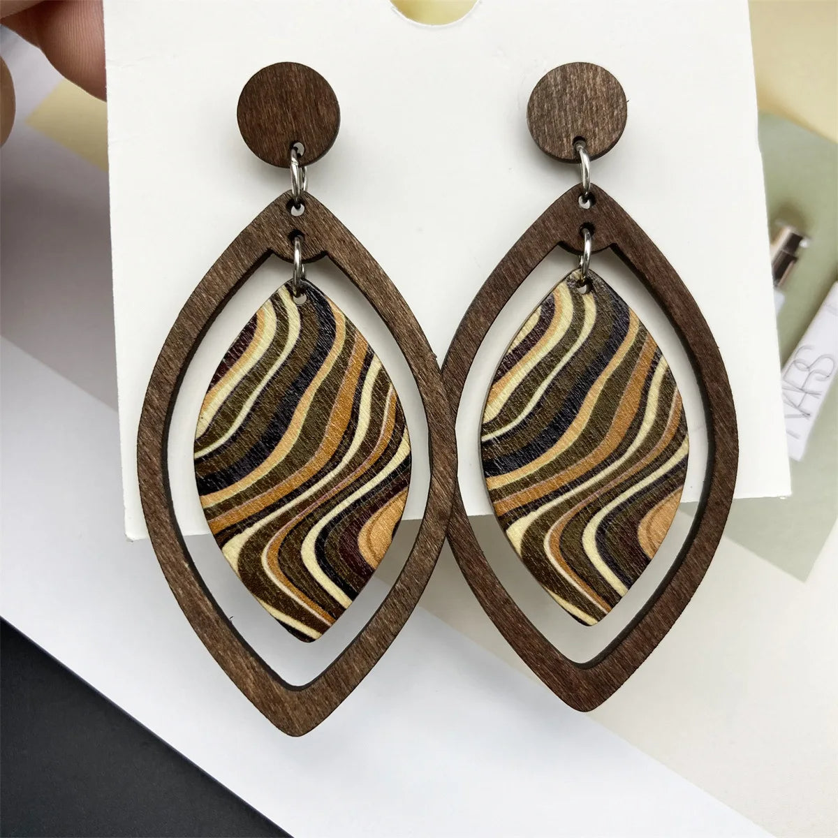 Boucle d'Oreille en Bois Décontractée au Style Bohème Image
