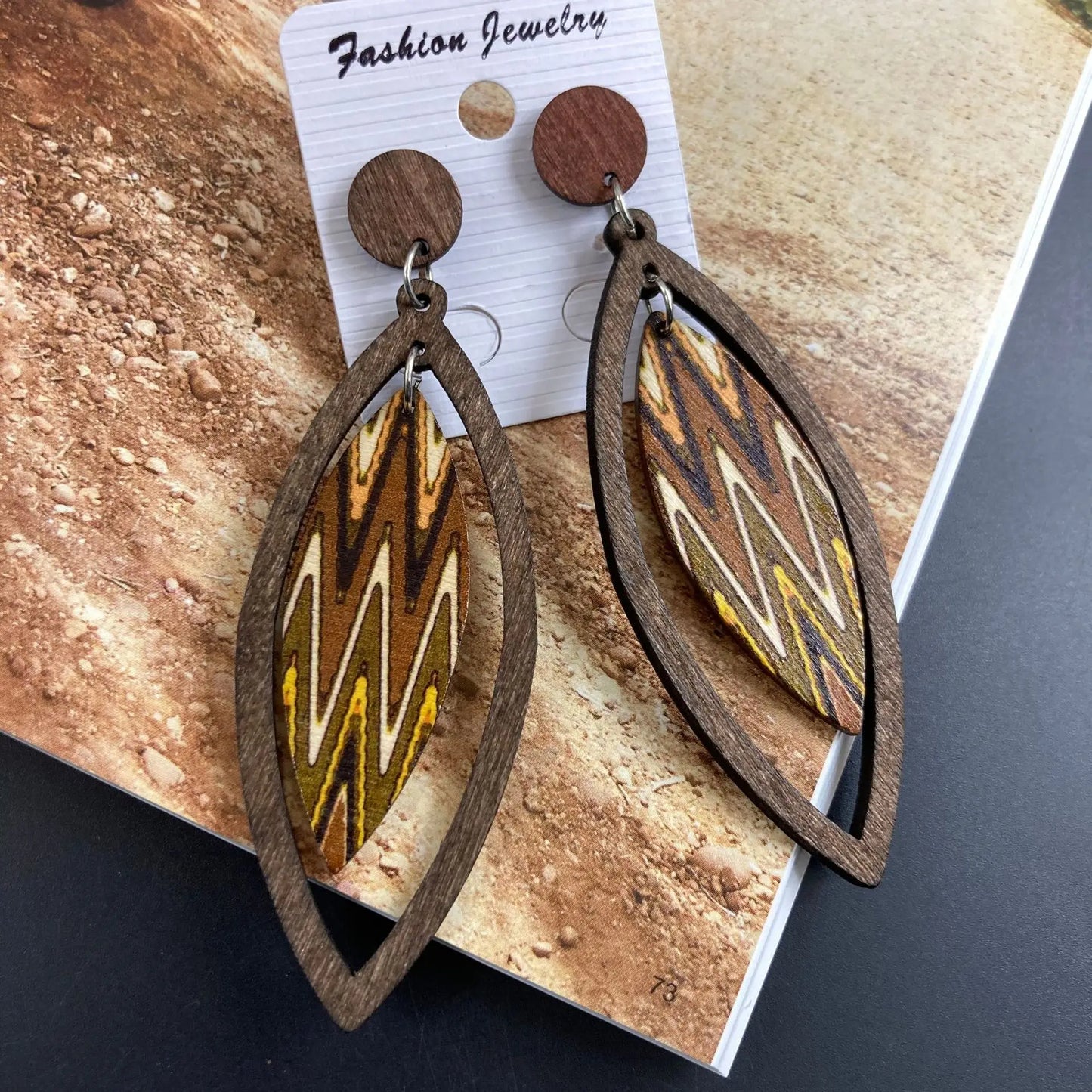 Boucle d'Oreille en Bois Vintage et Originale