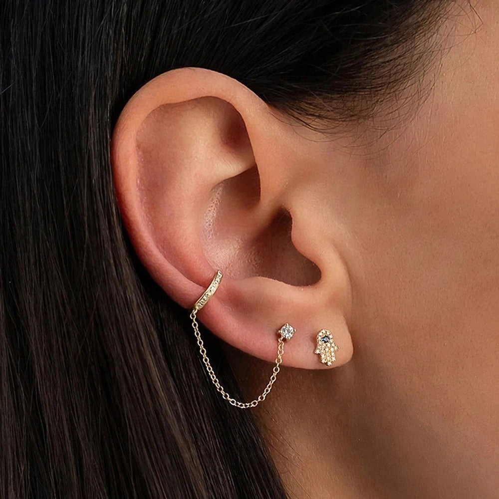 Boucle d'Oreille Cartilage avec Chaine porté par une femme