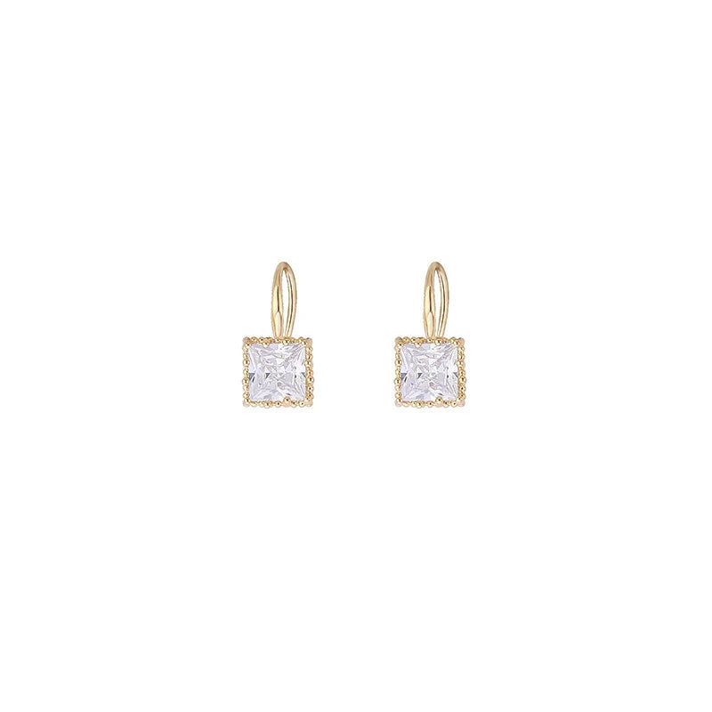 Boucle D'oreille Dormeuse Dorée Pierre Blanche Carrée