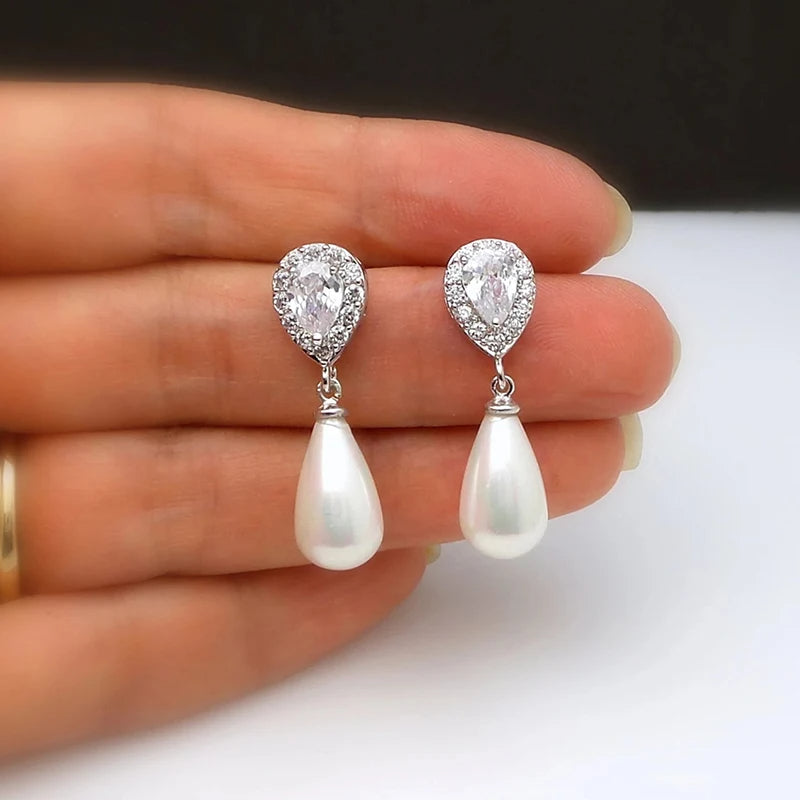 Boucle D'oreille Perle Blanche Sophistiquée et Luxueuse