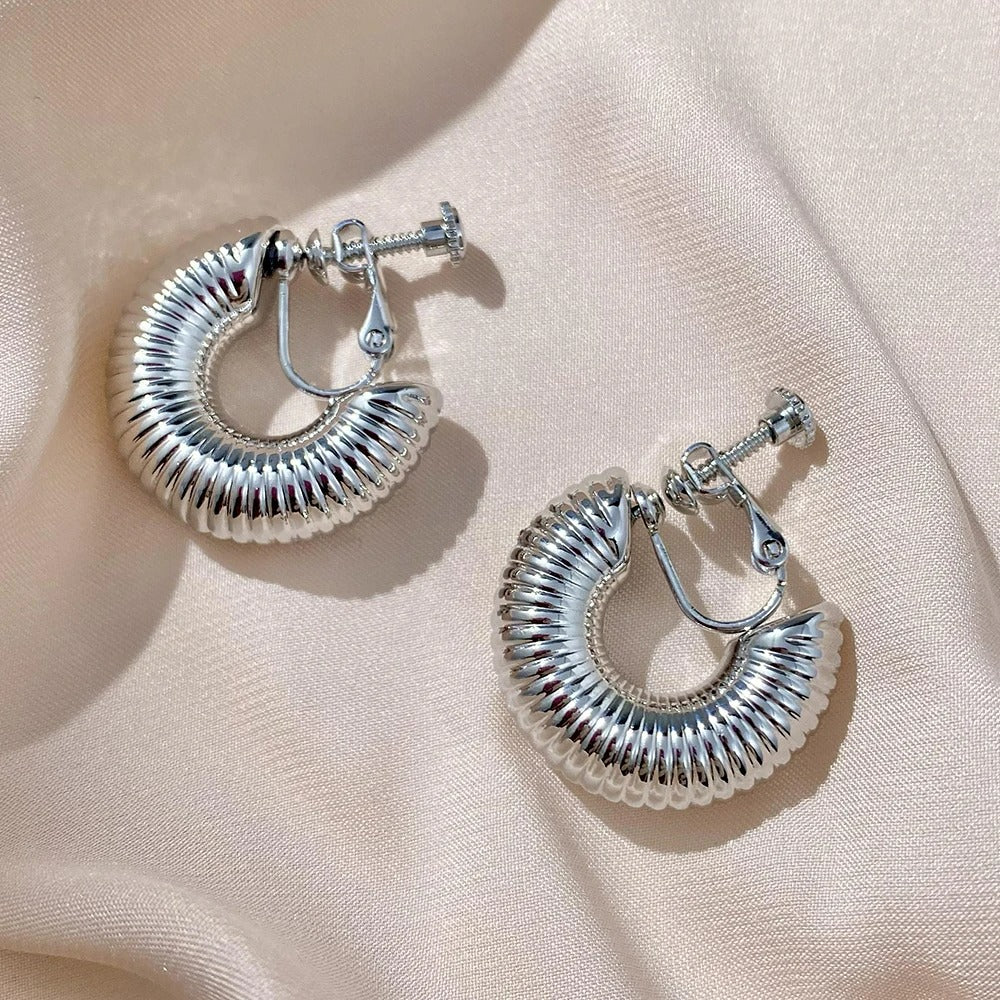 Boucles D'oreilles Clips Sculpturales Et Texturées
