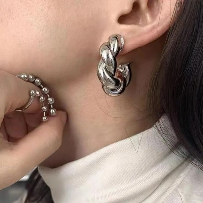 Boucles D'Oreilles Clips Torsadées Brillantes