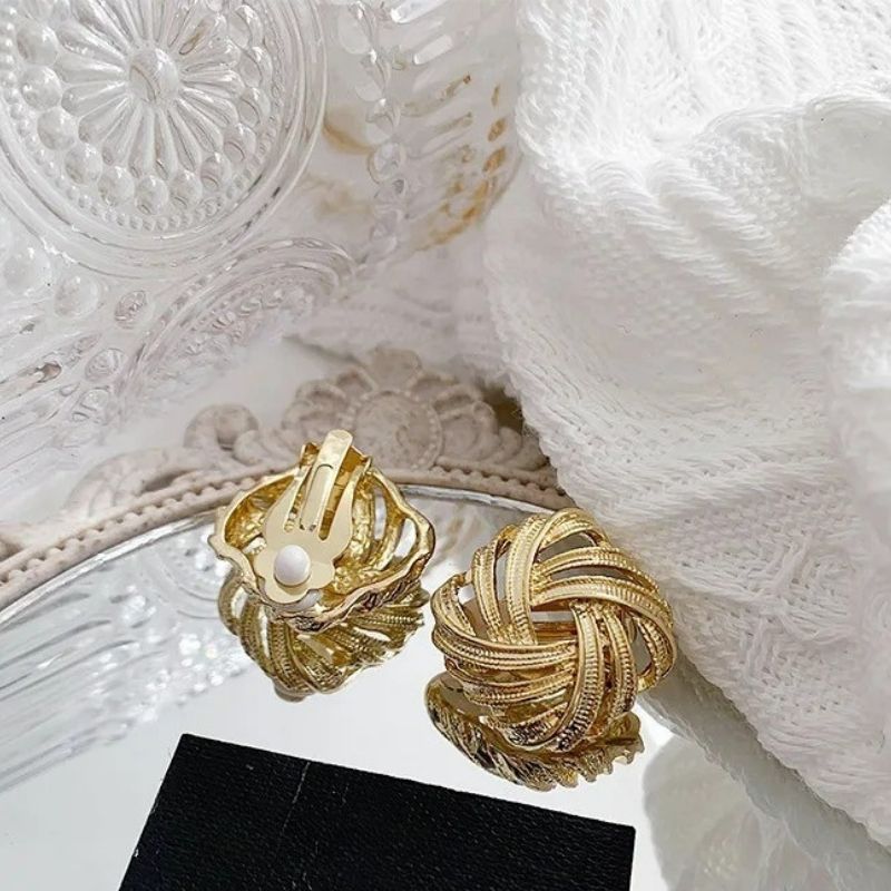 Boucles D’oreilles Clips Vintage Dorée Élégance