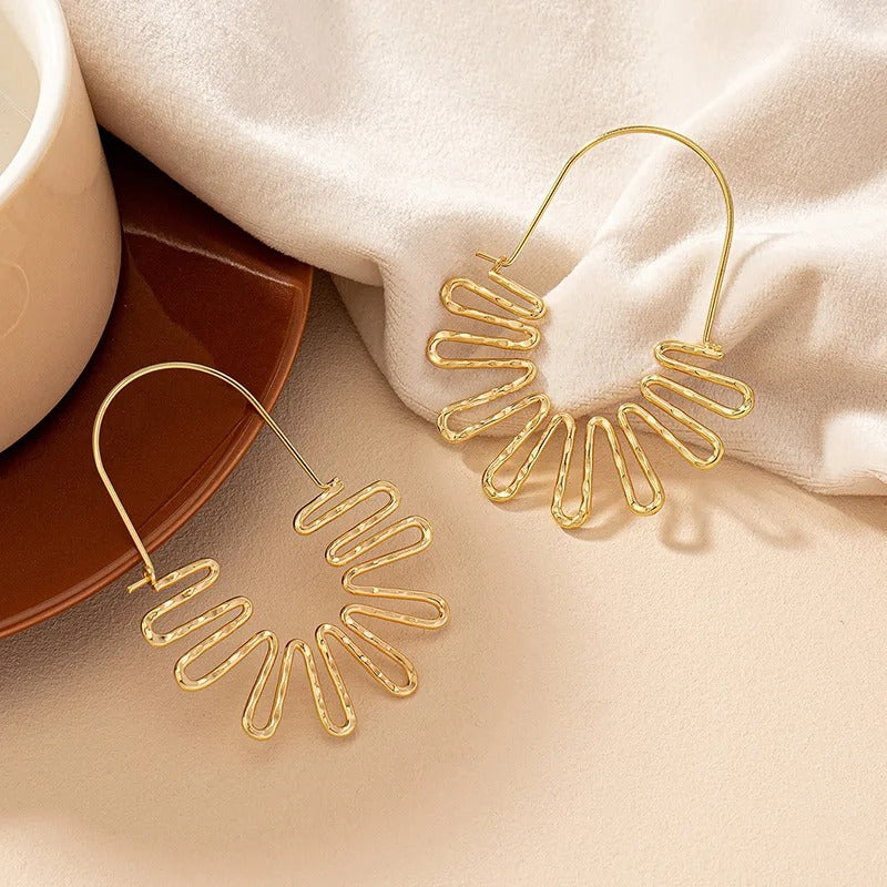 Boucles d'Oreilles Originales en Forme de Pétale de Fleur Image